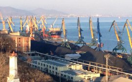Находкинский порт потратит 800 млн рублей на защиту от угольной пыли