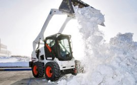 Владивосток затратит еще 60 млн рублей на очистку дорог от снега
